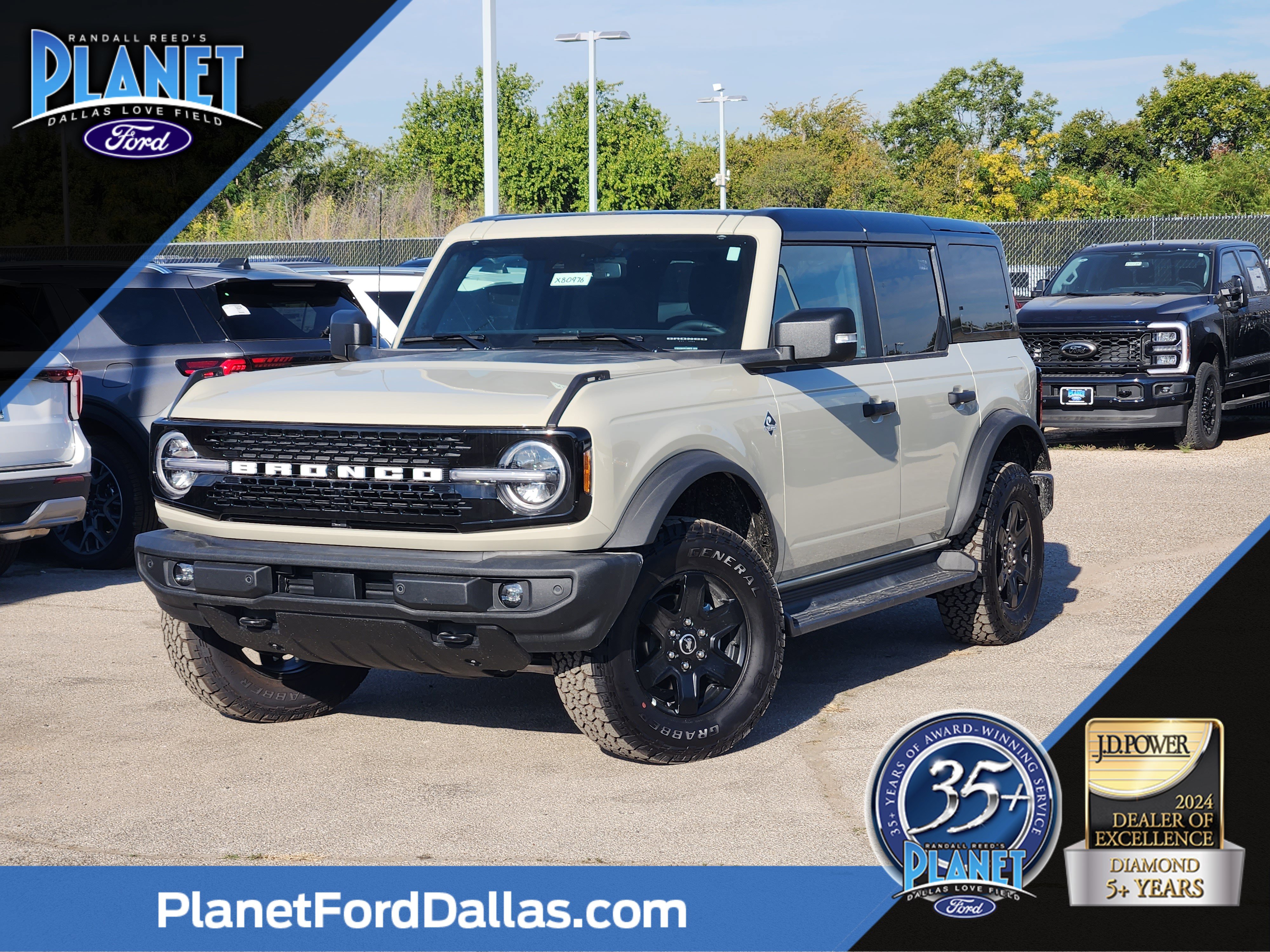 2025 Ford Bronco 4-Door Outer Banks's photo