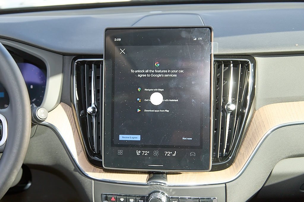 2026 VOLVO XC60 - Image 24