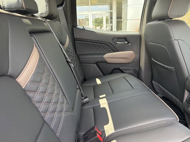 2025 Gmc Canyon Denali photo 31