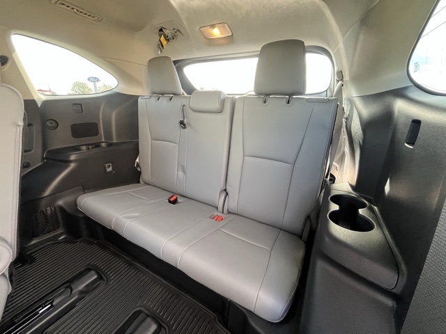 2020 Toyota Highlander Limited photo 3