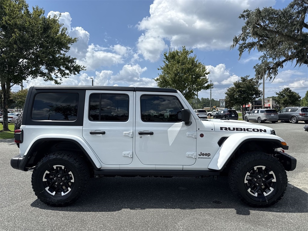 2025 Jeep Wrangler Rubicon photo 2