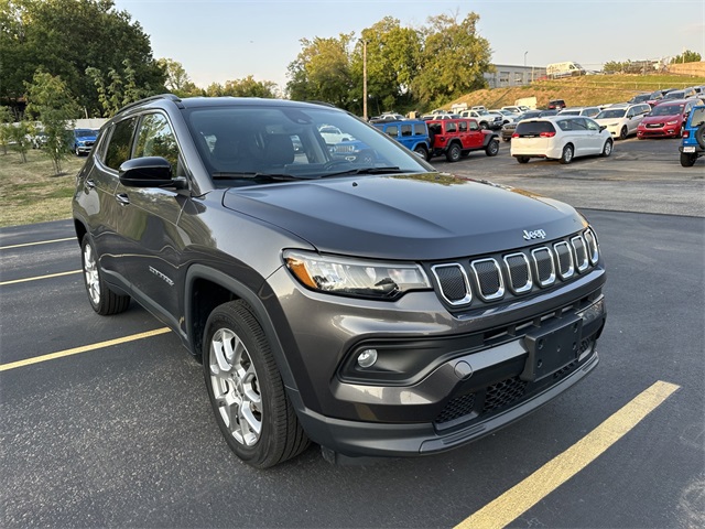 2022 Jeep Compass Latitude Lux Altitude photo 2