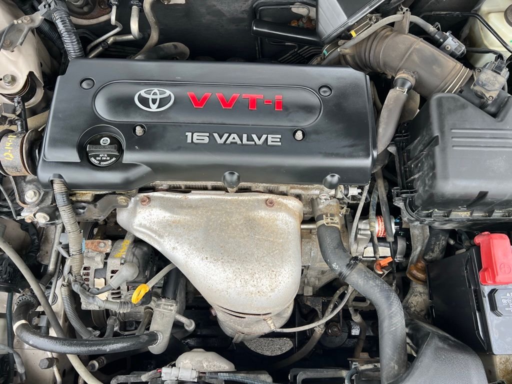 2004 Toyota Camry LE photo 41