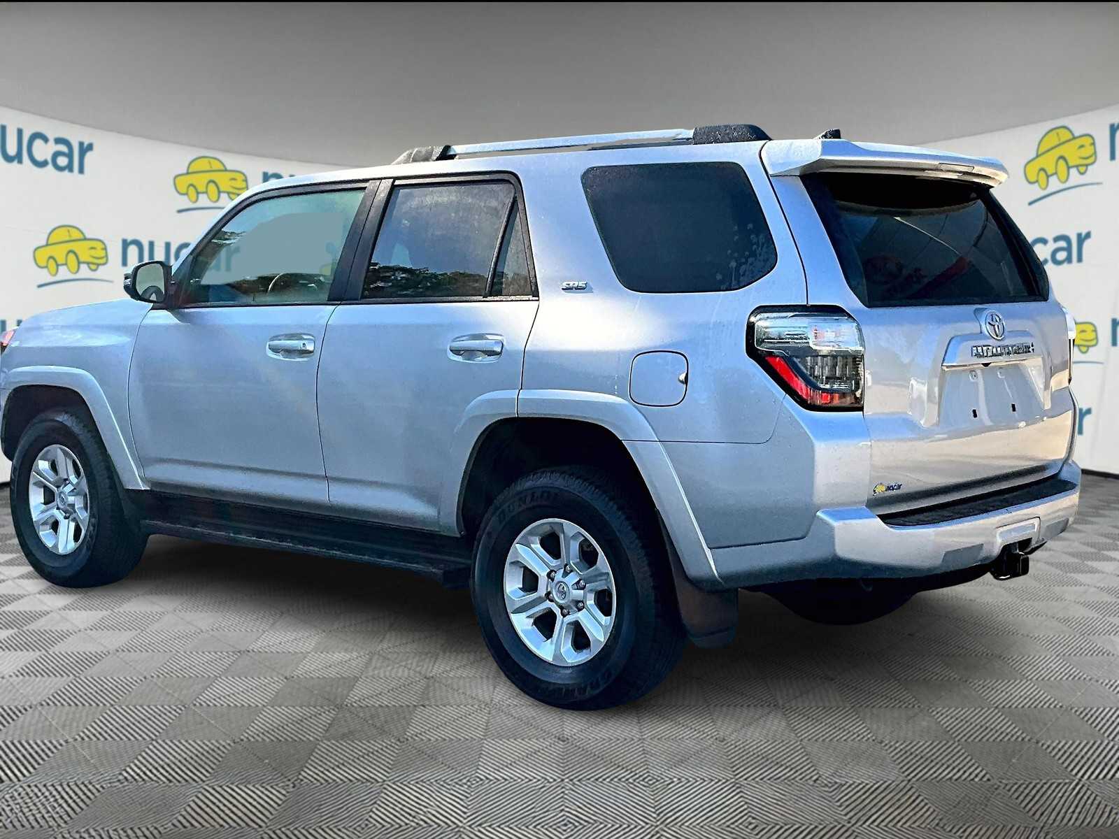 2024 Toyota 4Runner SR5 Premium photo 4