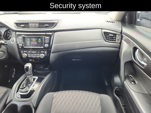 2018 Nissan Rogue SV photo 18