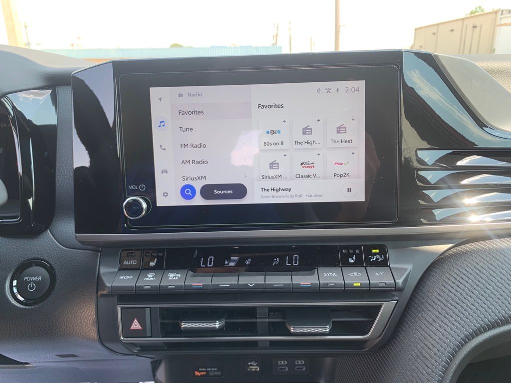2026 Toyota Camry SE photo 18