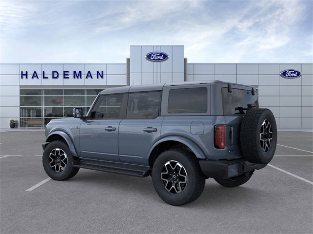 2025 Ford Bronco Outer Banks photo 3