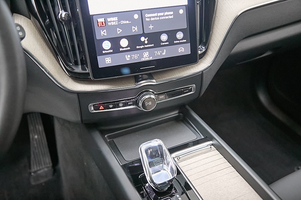 2026 VOLVO XC60 - Image 16