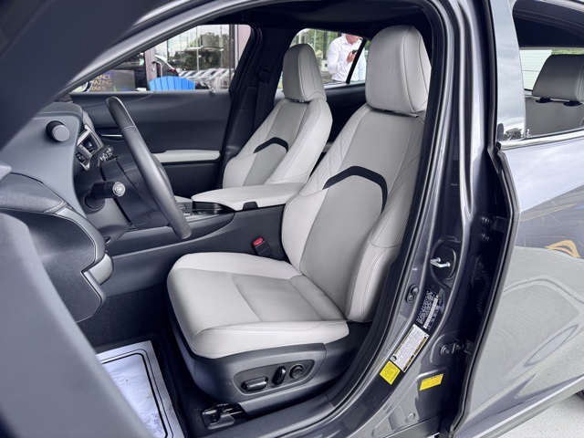 2025 Lexus UX Premium photo 14