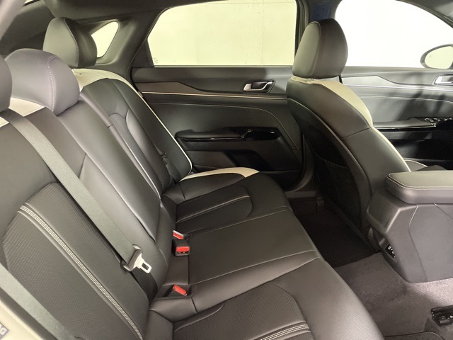 2026 Kia K5 GT-Line photo 16