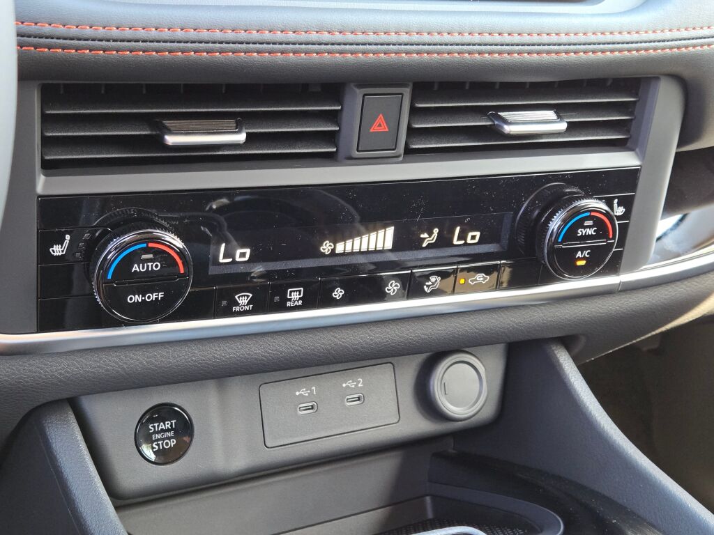 2026 Nissan Rogue SV photo 24