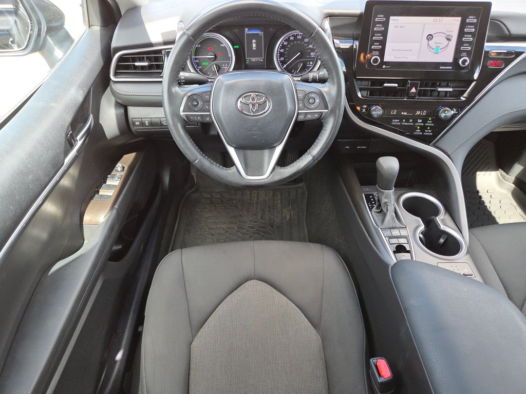 2022 Toyota Camry Hybrid LE photo 14