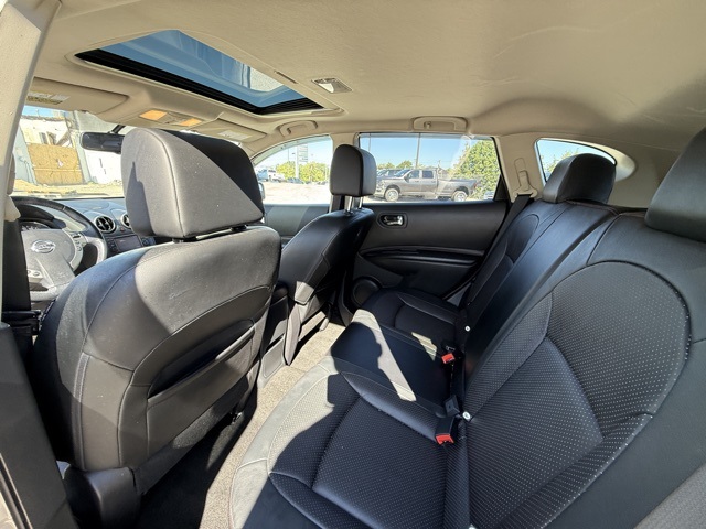 2013 Nissan Rogue SL photo 23