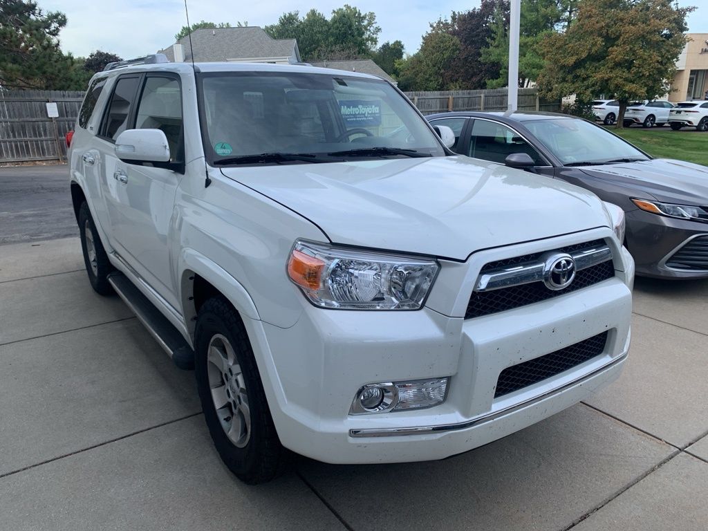 2013 Toyota 4Runner SR5 photo 4