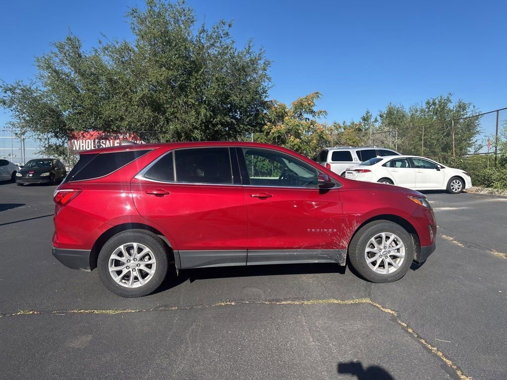 2019 Chevrolet Equinox LT photo 3