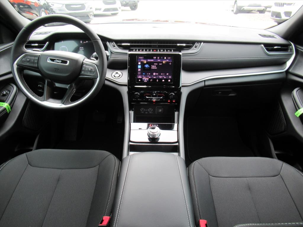 2025 Jeep Grand Cherokee Altitude X photo 11