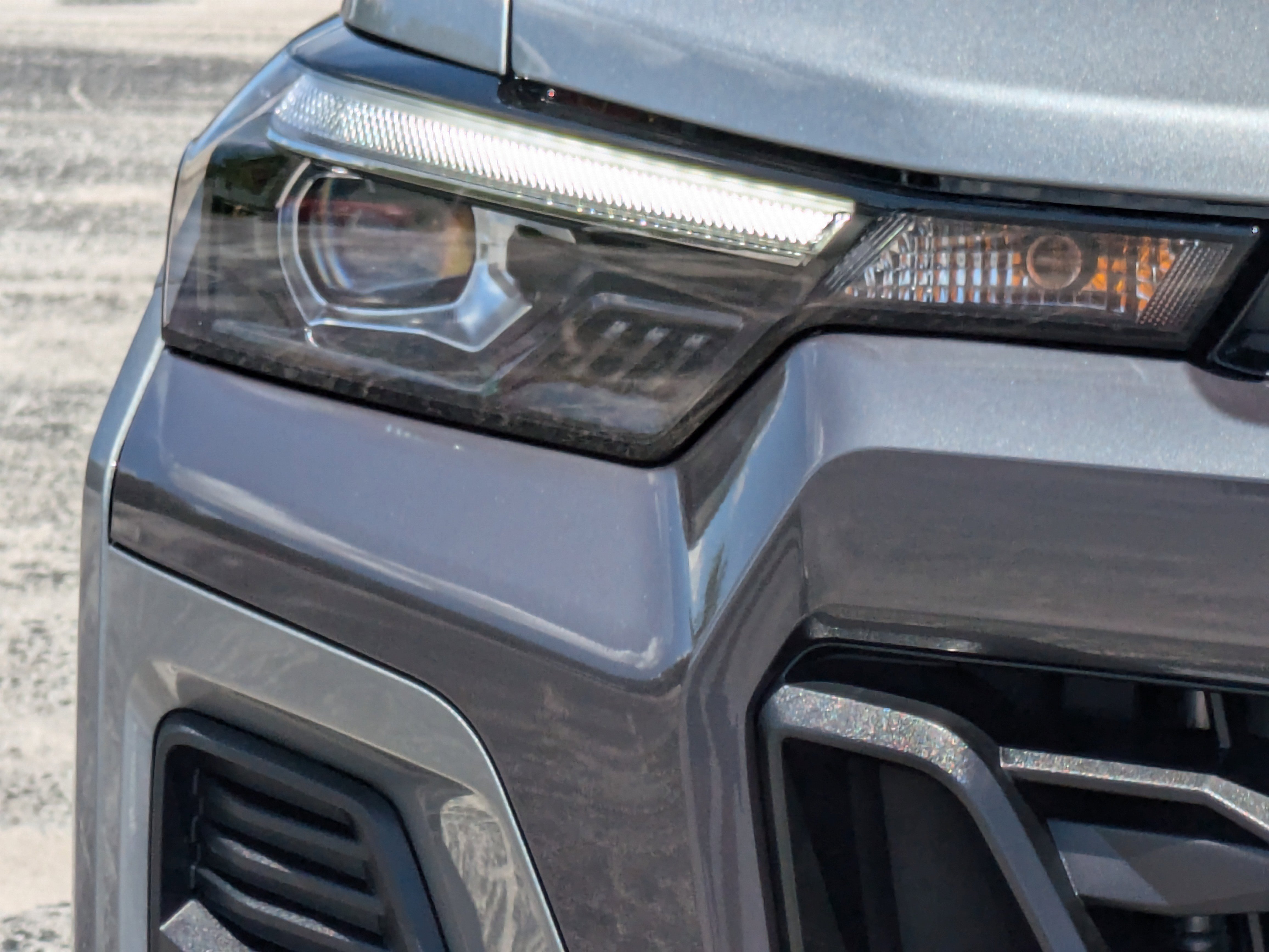 2026 Chevrolet Colorado LT photo 2