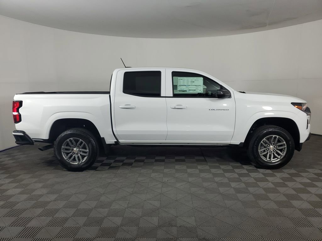 2026 Chevrolet Colorado LT photo 3