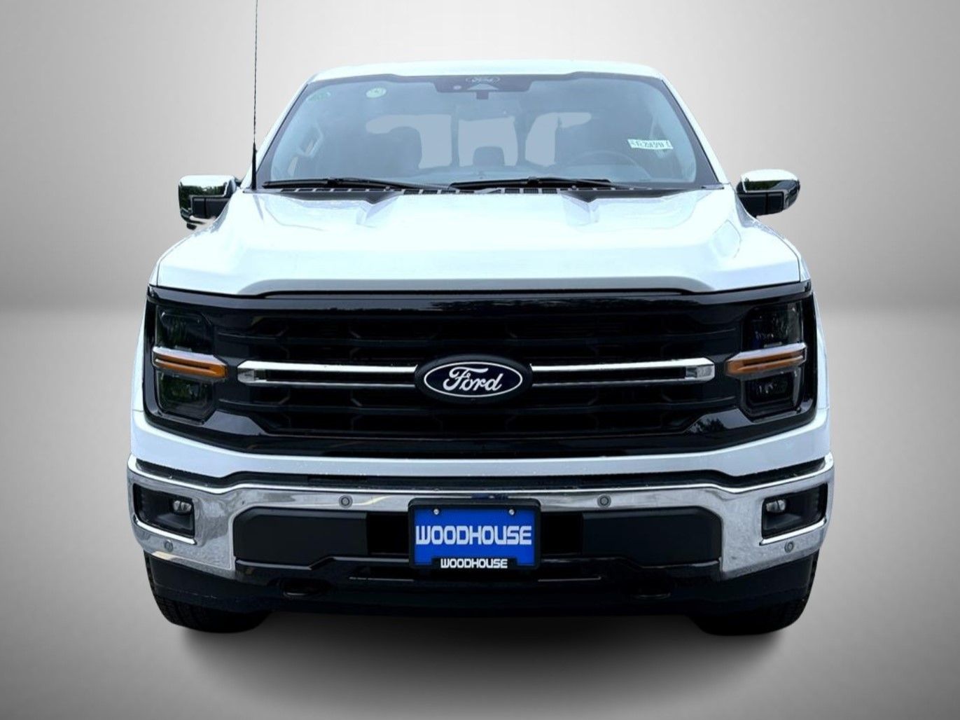 2025 Ford F-150 XLT photo 2