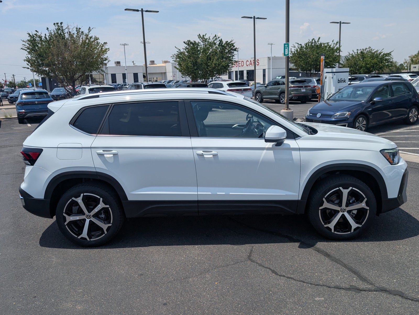 New 2025 Pure White Volkswagen SEL image 4