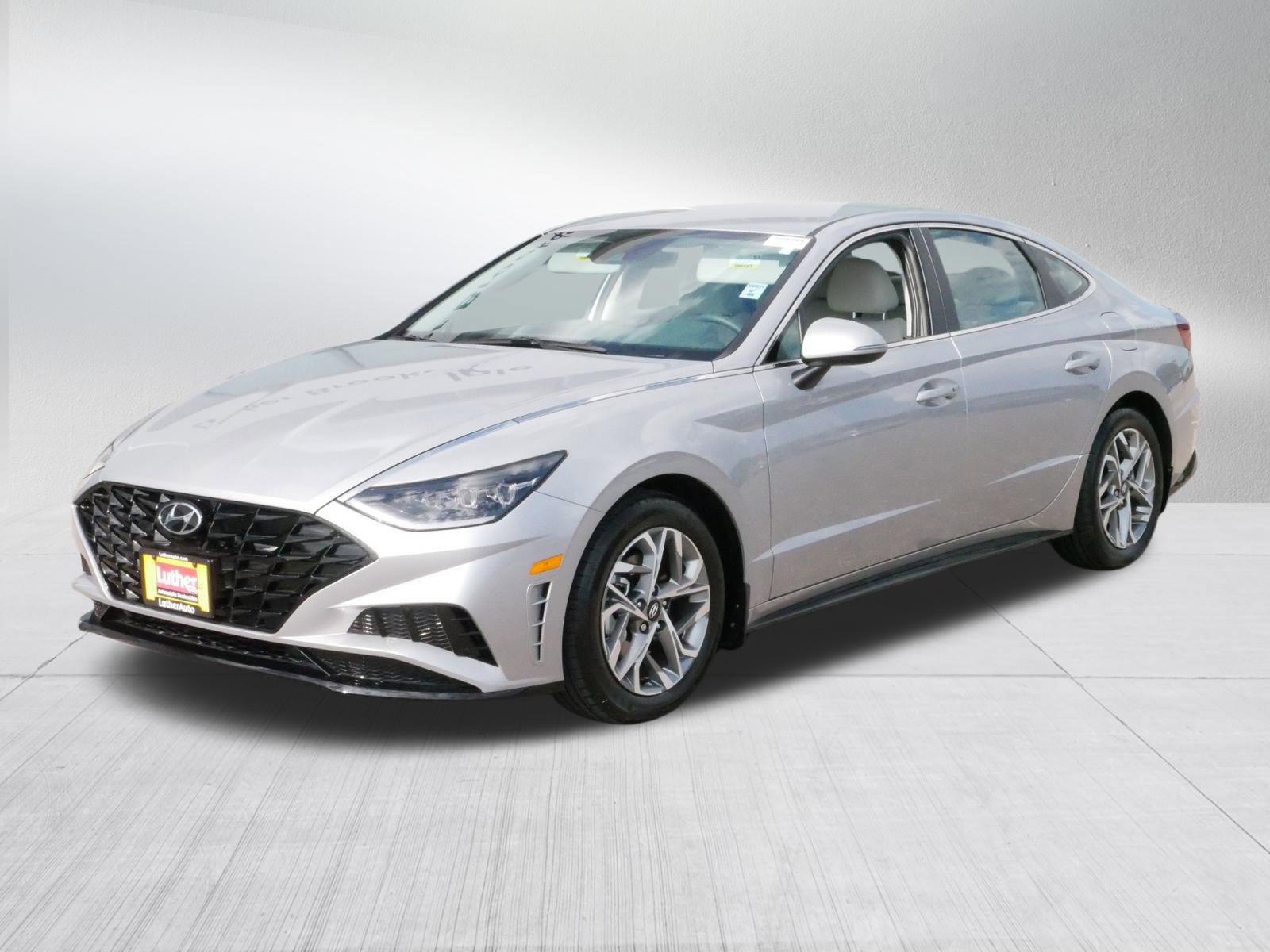 2023 Hyundai Sonata SEL photo 3