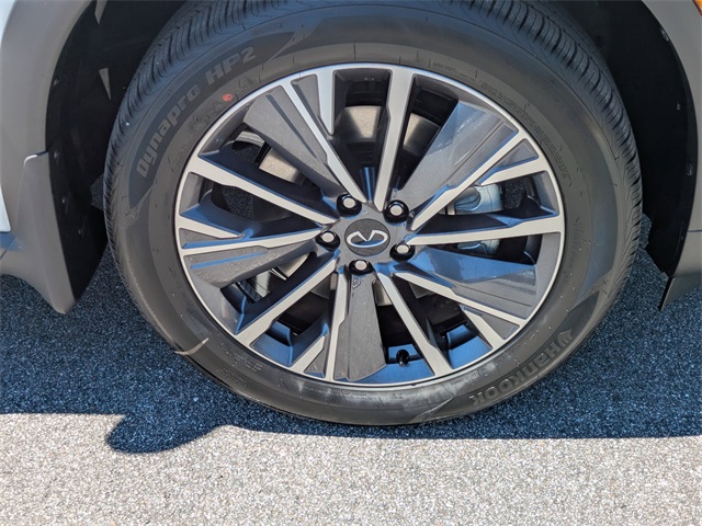 2026 Infiniti QX60 Luxe photo 11