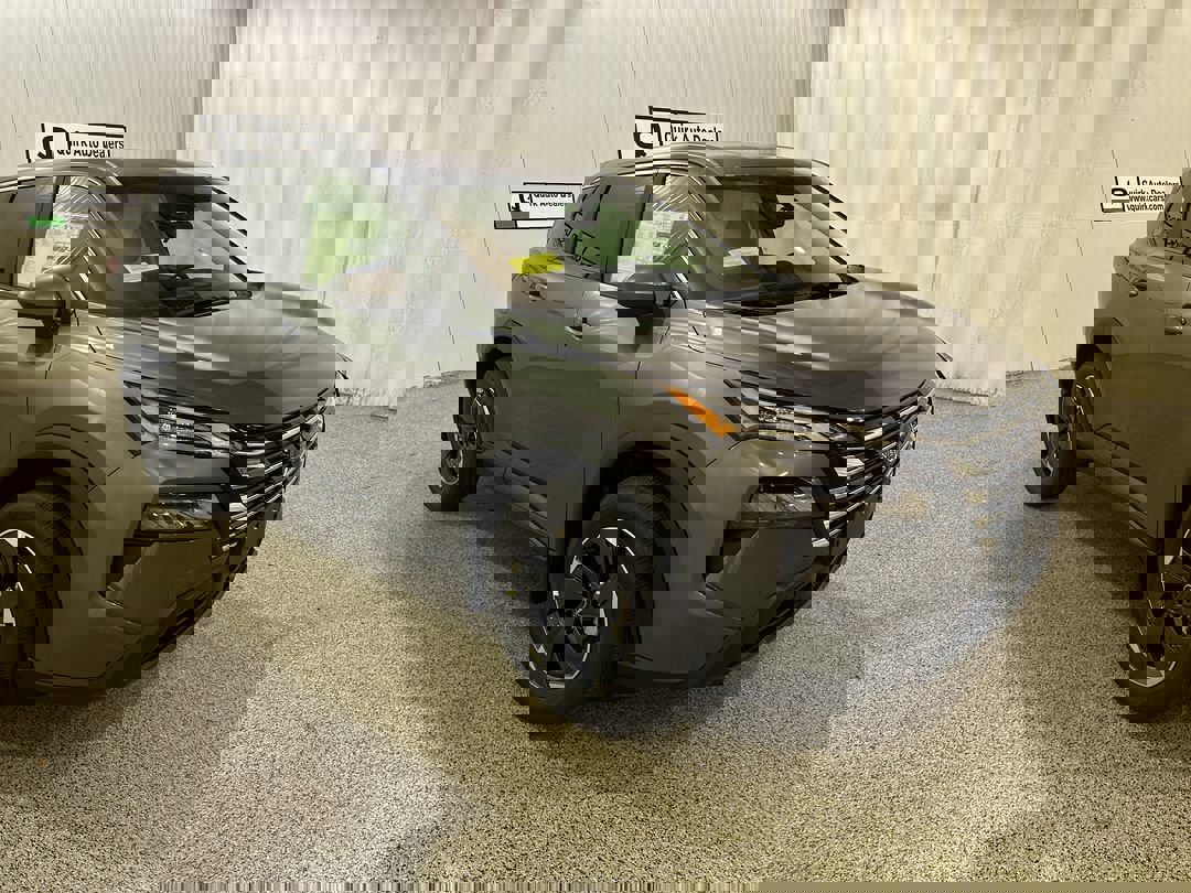 2026 Nissan Rogue SV's photo