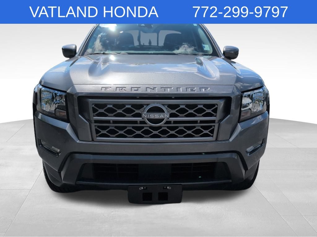 2024 Nissan Frontier SV photo 2