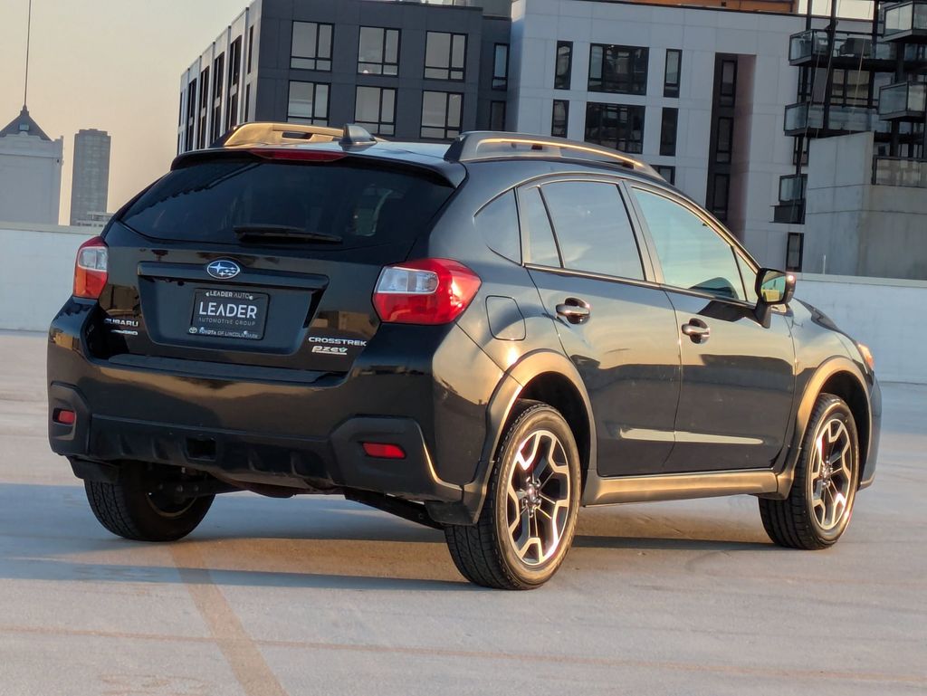 2017 Subaru Crosstrek 2.0i Premium photo 4