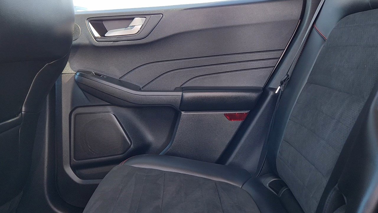 2022 Ford Escape SEL photo 17
