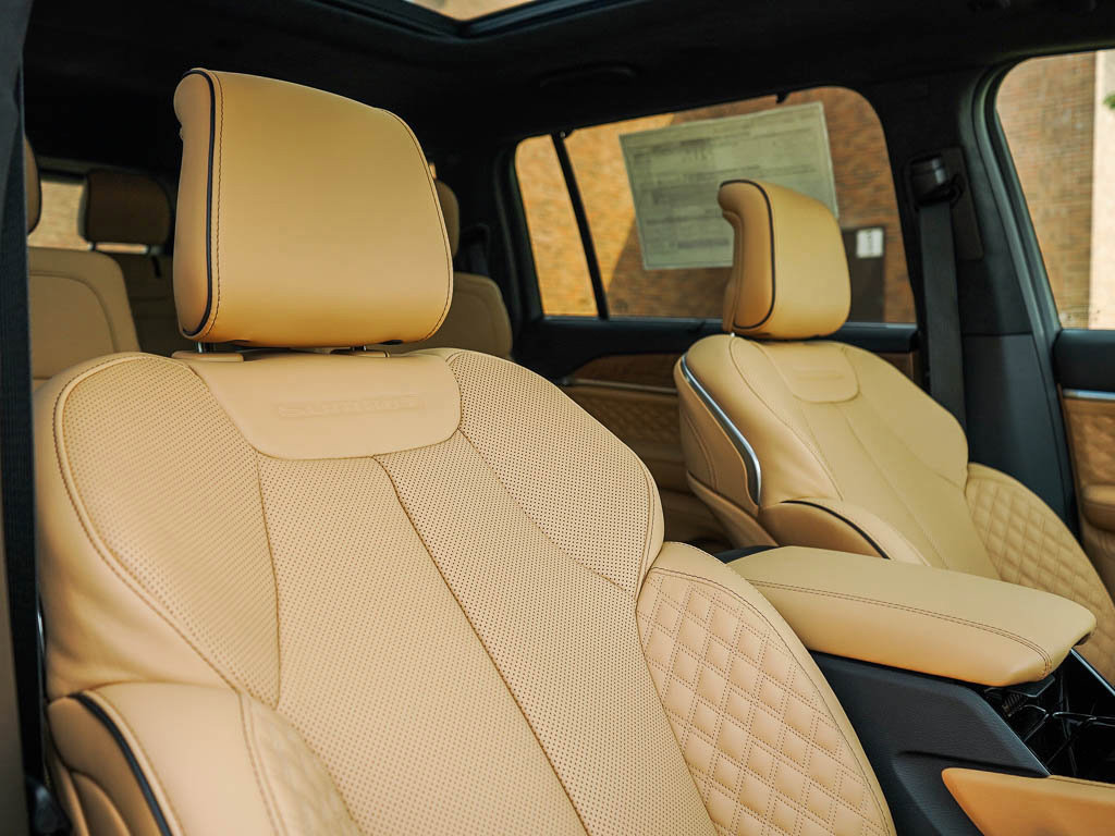 2025 Jeep Grand Cherokee L Summit photo 10