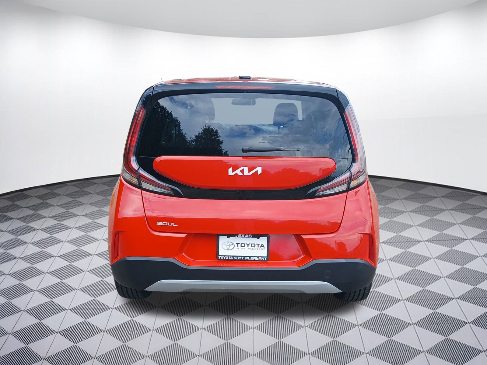 2023 Kia Soul LX photo 3