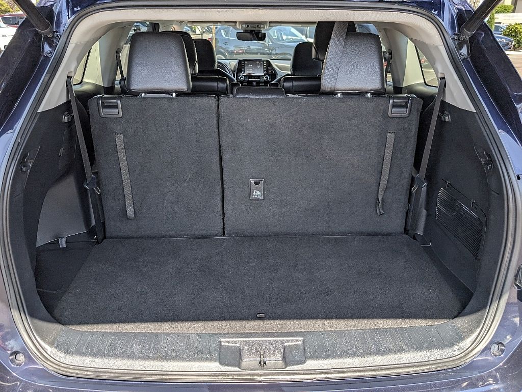 2022 Toyota Highlander XLE photo 10