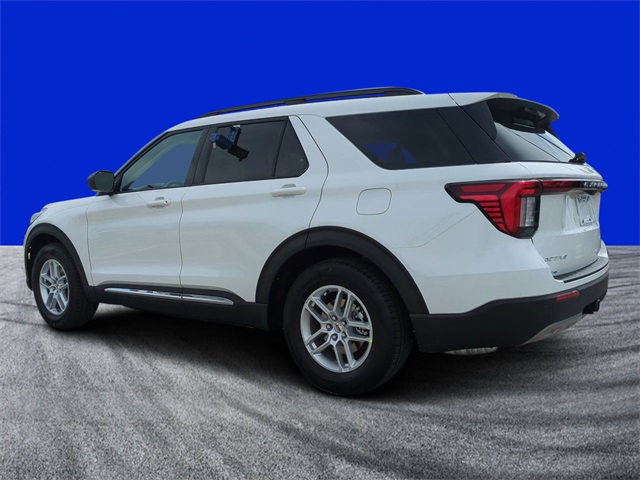 2025 Ford Explorer photo 4