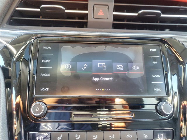 2020 Volkswagen Passat 2.0T R-Line photo 19