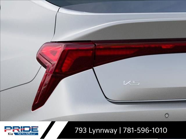 2025 Kia K5 GT-Line photo 11