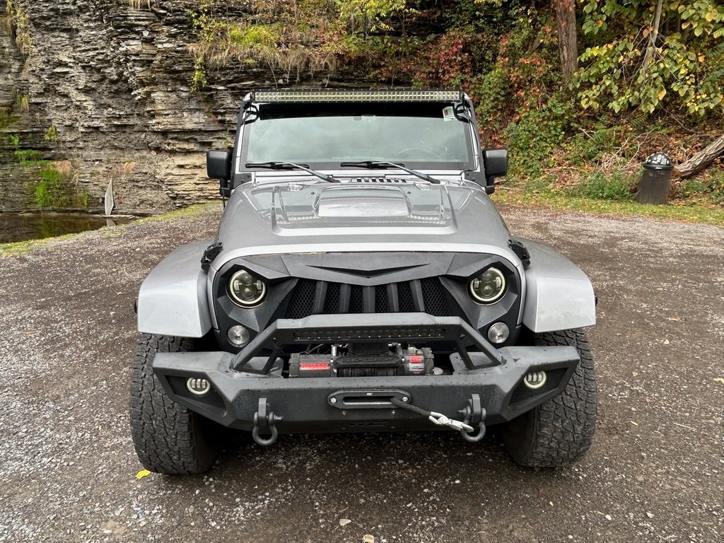 2017 Jeep Wrangler Unlimited Sahara photo 11