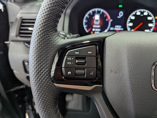 2025 Honda Ridgeline Black Edition photo 8