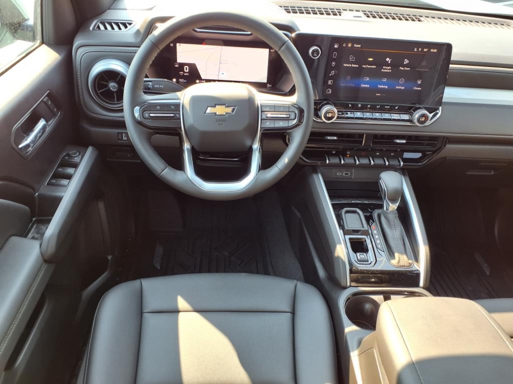 2026 Chevrolet Colorado LT photo 2