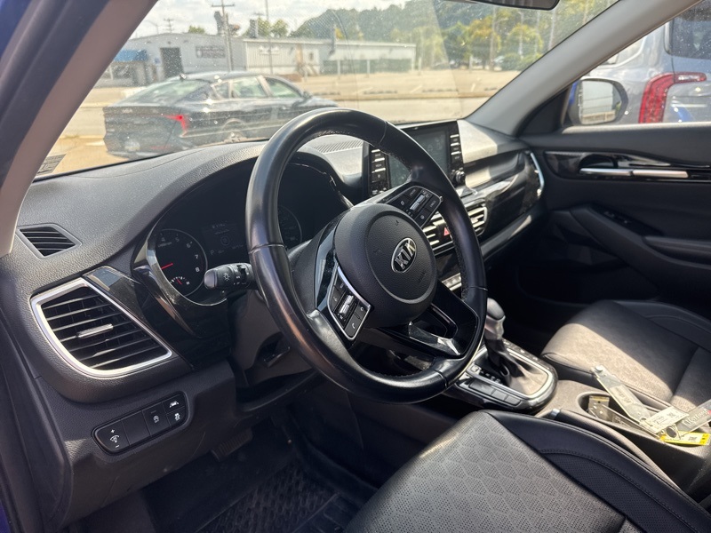 2021 Kia Seltos EX photo 10