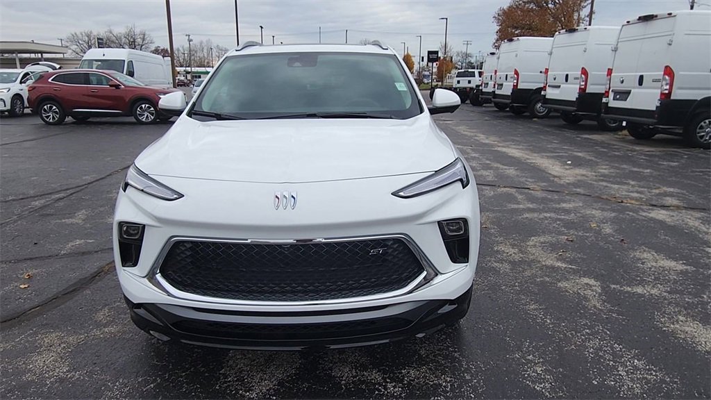 2026 Buick Encore GX Sport Touring photo 2