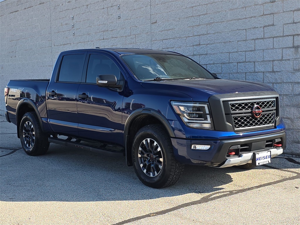2023 Nissan Titan PRO-4X photo 14