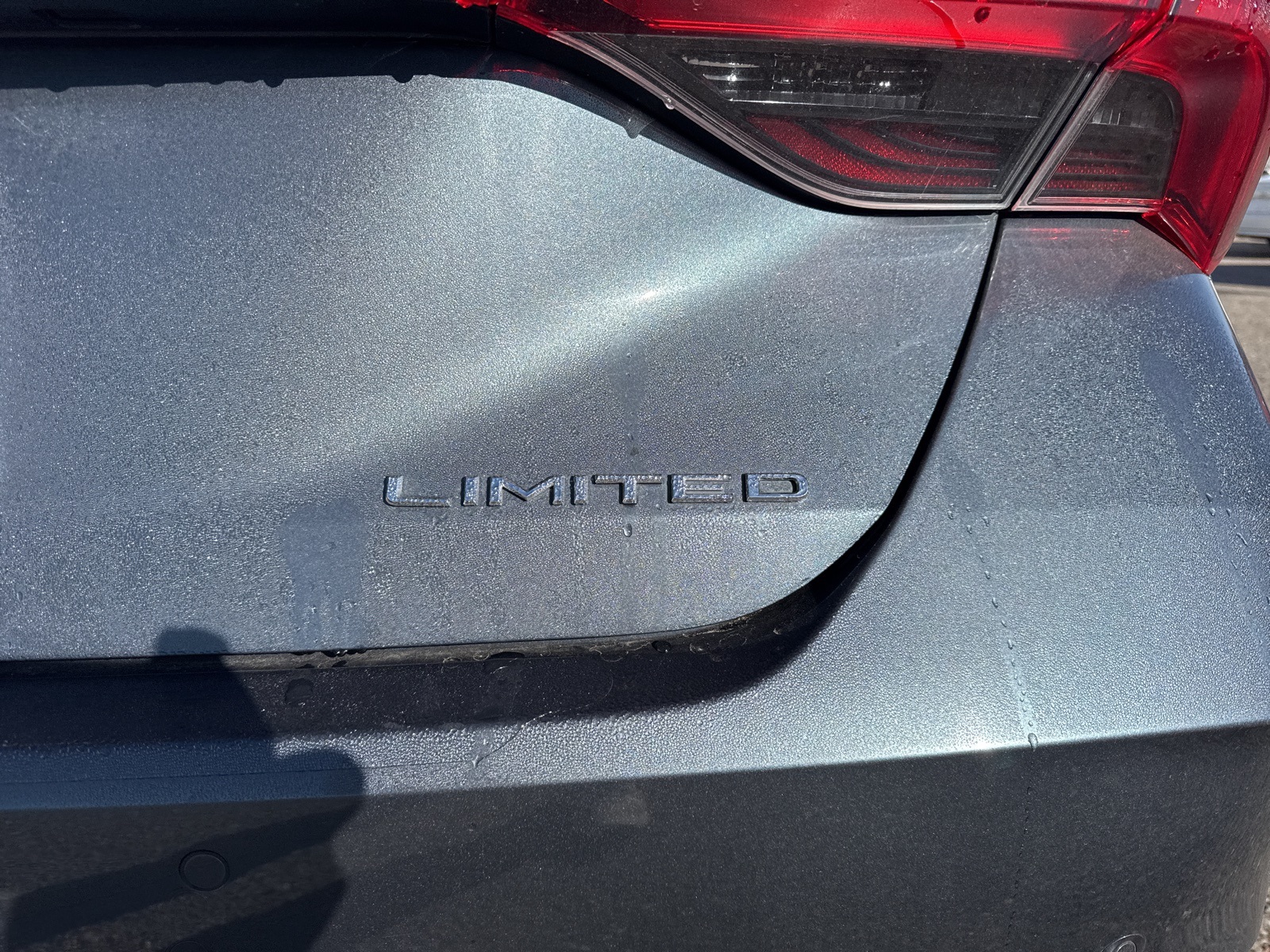 2022 Toyota Avalon Limited photo 4