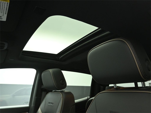 2023 GMC CANYON - Image 20