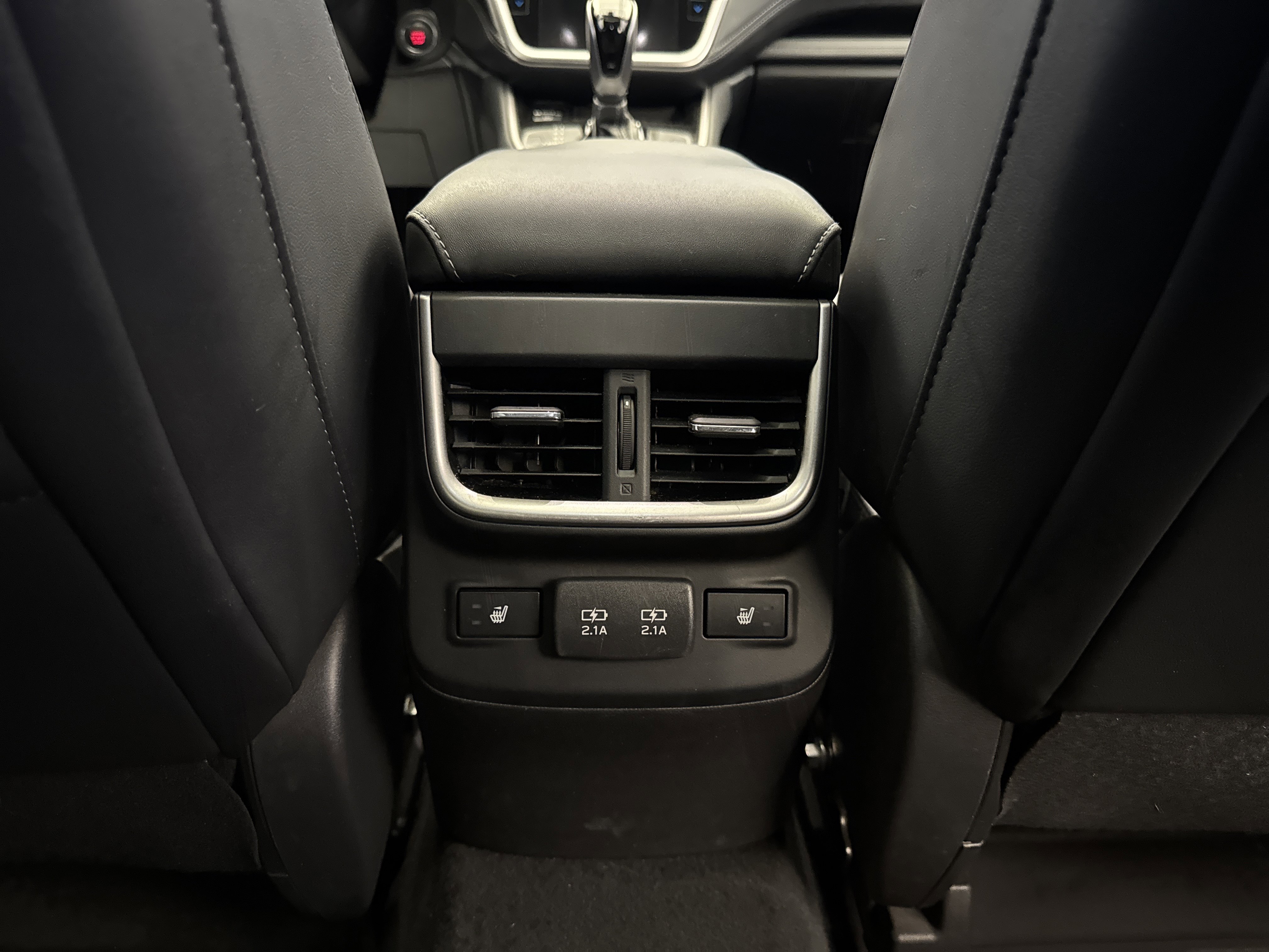 2020 Subaru Outback Limited photo 3