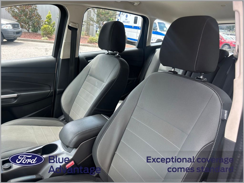 2016 Ford C-Max Hybrid SE photo 8