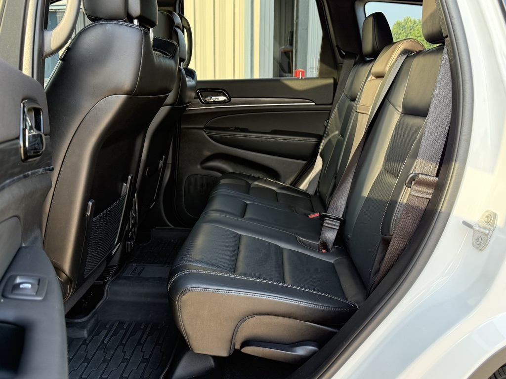 2021 Jeep Grand Cherokee Anniversary Edition photo 24