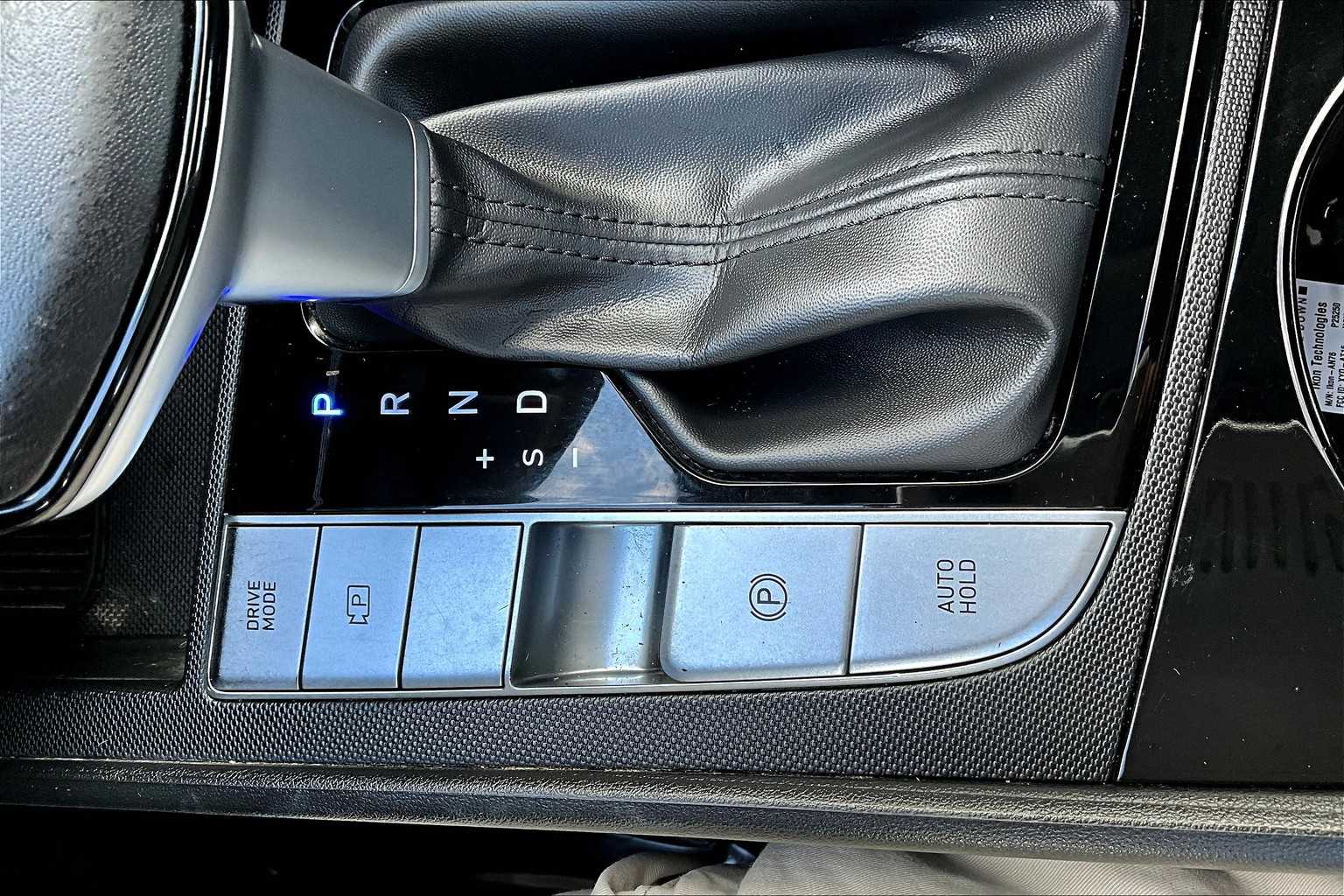 2024 Hyundai Elantra SEL Convenience photo 31