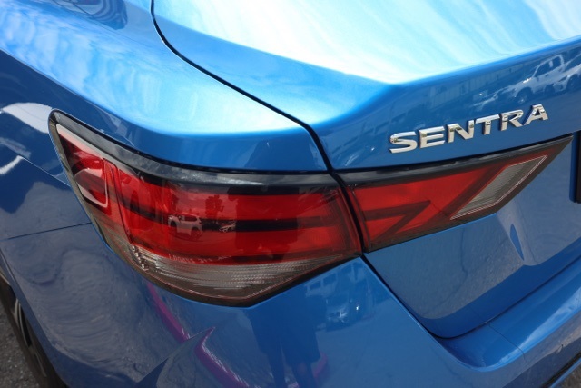 2023 Nissan Sentra SV photo 6