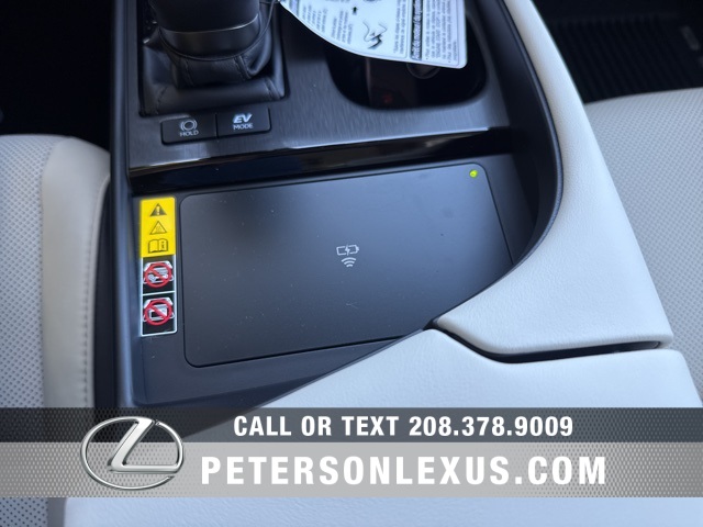 2025 Lexus ES 300h photo 12